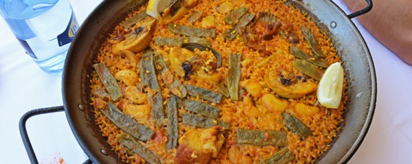 Pepica paella (Pepica's paella, made with chicken), La Pepica, Valencia