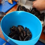Scrubbing mussels at Fish in a Day, Food Safari