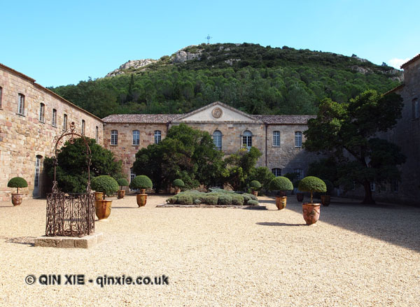 Courtyard, Abbaye de Fontfroide, Narbonne